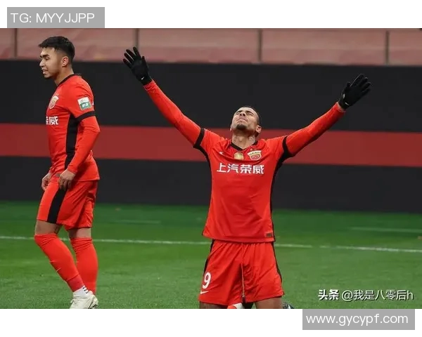 核心中场训练受伤或将缺席下场关键战球队战术面临考验 核心中场训练受伤或将缺席下场关键战球队战术面临考验