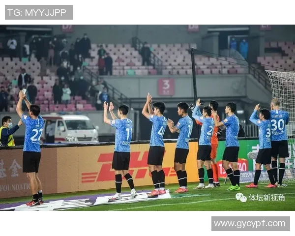 突发消息维尼修斯官宣离队球迷集体送别表达不舍情感 突发消息维尼修斯官宣离队球迷集体送别表达不舍情感